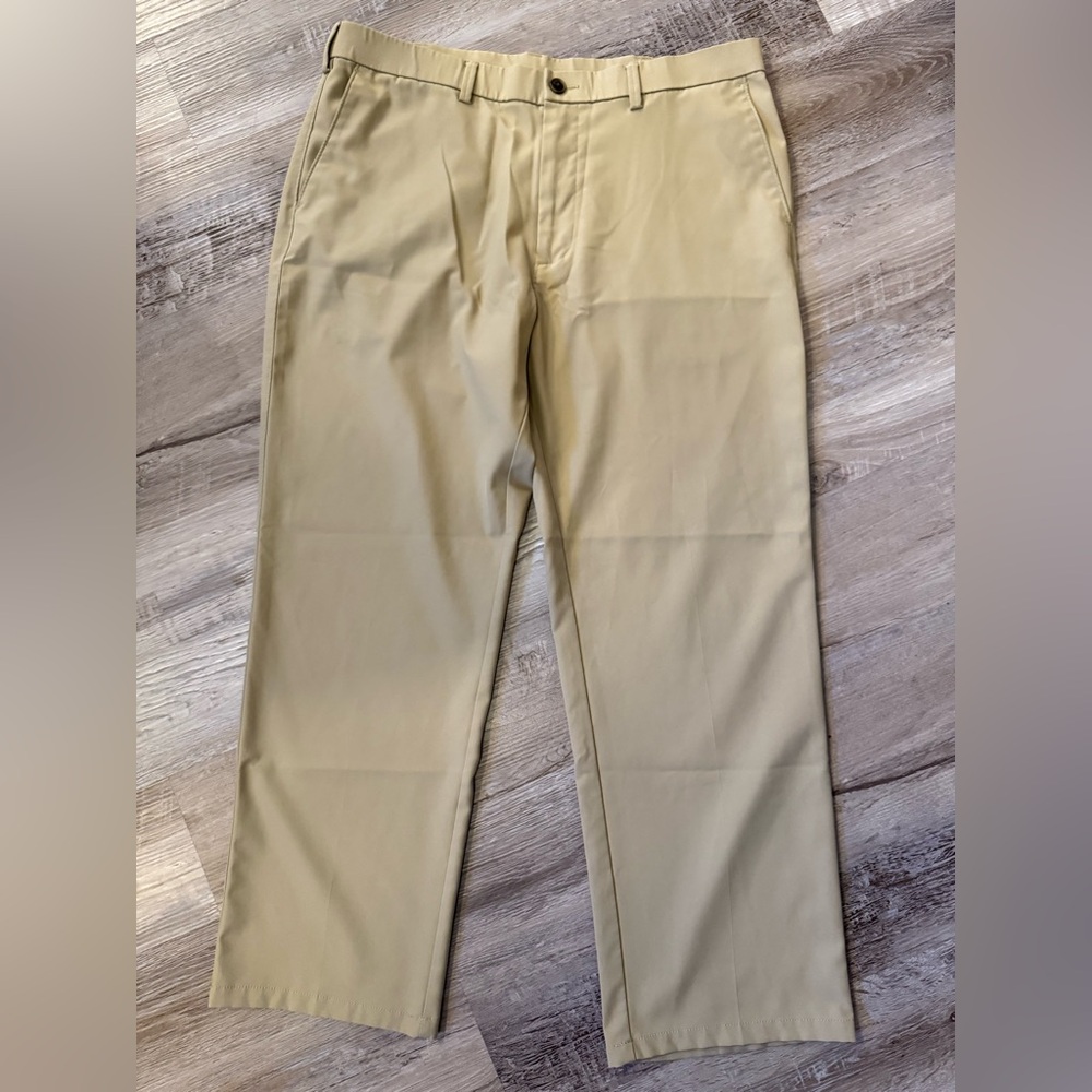Haggar H26 Men's Khaki Dress Pants Size 38